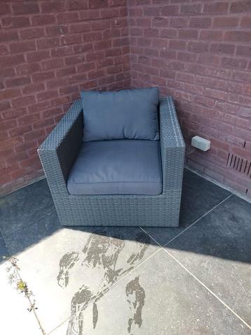 Loungezeteltje beschikbaar voor biedingen