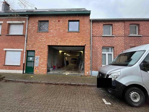 Magazijn 110m2  met opslagkelder 90m2  Oelegem, Immo, Huizen te huur, Provincie Antwerpen, Overige soorten, Direct bij eigenaar