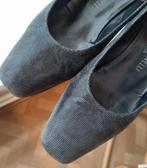 Pumps, Giorgio Venelli, donkergrijs, Pumps, Ophalen of Verzenden, Zo goed als nieuw, Grijs