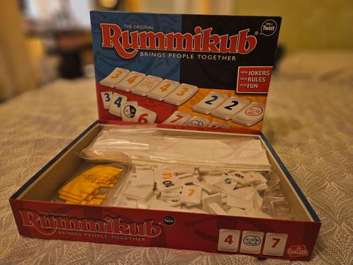 Rummikub Twist, Hobby en Vrije tijd, Gezelschapsspellen | Overige, Nieuw, Ophalen