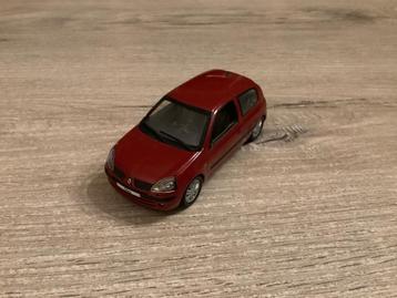 Miniatuur auto Renault Clio (Schaal 1/43) beschikbaar voor biedingen