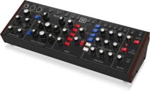 BEHRINGER - MODEL D, Muziek en Instrumenten, Effecten, Zo goed als nieuw, Overige typen, Ophalen of Verzenden