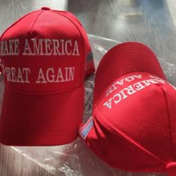 casquette Donald Trump Officiel - make america great again disponible aux enchères