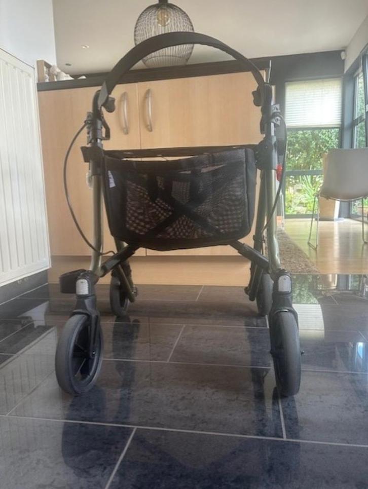 Rollator - recent aangekocht - juni 2025, Diversen, Rollators, Zo goed als nieuw, Lichtgewicht, Opvouwbaar, Ophalen