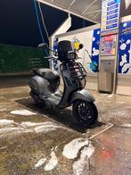 Vespa sprint S FULL option a klasse! DRINGEND OPHALEN, Fietsen en Brommers, Ophalen, Zo goed als nieuw, Elektrisch