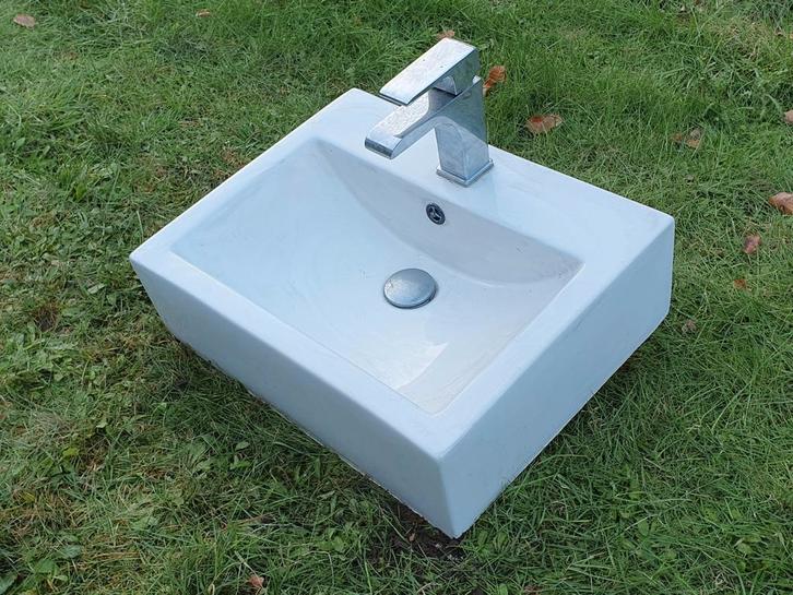 Modern klassiek lavabo porcelein, Doe-het-zelf en Bouw, Sanitair, Zo goed als nieuw, Wastafel, Steen, Ophalen