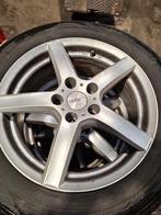 Pneus hiver 215/60R17 (Qashqai), Autos : Pièces & Accessoires, Pneus & Jantes, Véhicule de tourisme, Enlèvement, Utilisé, Pneus hiver