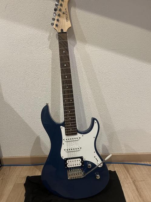 Yamaha Pacifica 112V RL, Muziek en Instrumenten, Snaarinstrumenten | Gitaren | Elektrisch, Zo goed als nieuw, Solid body, Overige merken
