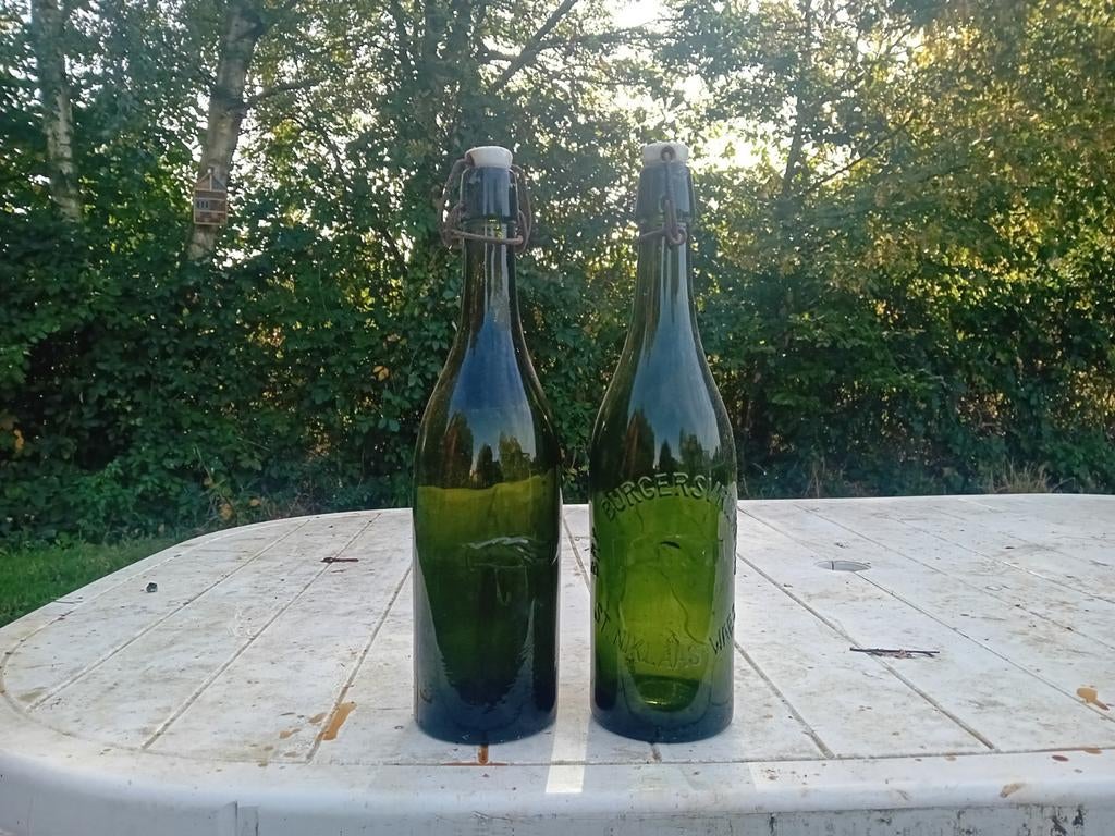 Oude vintage bierfles brouwerij burgervrienden sint niklaas, Ophalen of Verzenden, Zo goed als nieuw