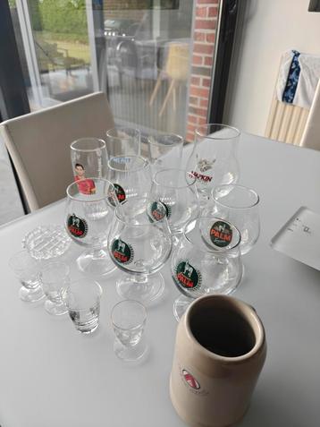 Glazen te koop beschikbaar voor biedingen