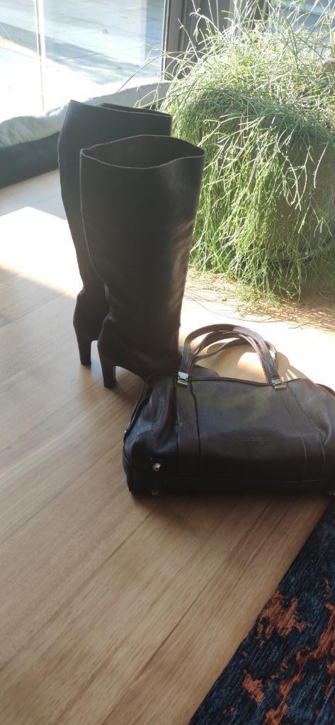 Sportmax -Max Mara laarzen en tas in hetzelfde leer duur, Kleding | Dames, Schoenen, Nieuw, Hoge laarzen, Ophalen of Verzenden