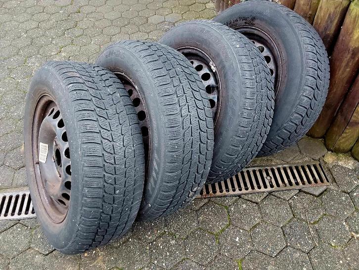 Roues hiver 195/65-15 pour VW Golf, Autos : Pièces & Accessoires, Pneus & Jantes, Pneus et Jantes, Pneus hiver, 15 pouces, 195 mm