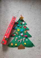 Kerstboom in vilt met decoratie, Gebruikt, Ophalen of Verzenden