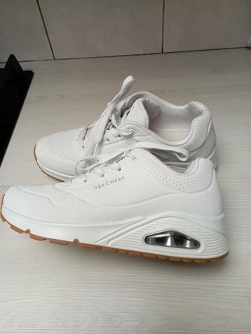 witte skechers uno maat 39, Skechers, Wit, Ophalen of Verzenden, Zo goed als nieuw