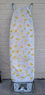 table à repasser avec prise intégrée, Enlèvement, Utilisé