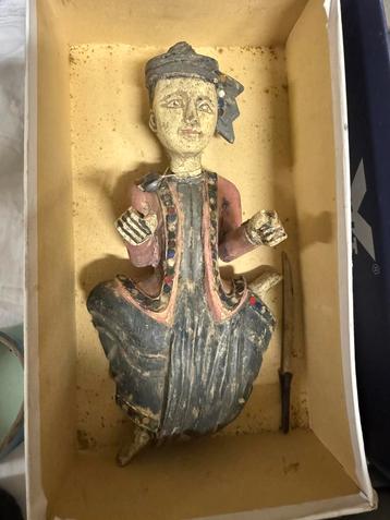 Aziatische beeldjes uit de Oudheid beschikbaar voor biedingen