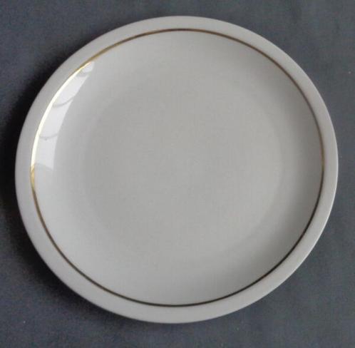 Assiette à petit-déjeuner ARZBERG HELLAS GOLD 20 cm Assiette, Maison & Meubles, Cuisine | Vaisselle, Utilisé, Enlèvement ou Envoi