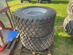 Pneus agricoles en pierre (2x), Articles professionnels