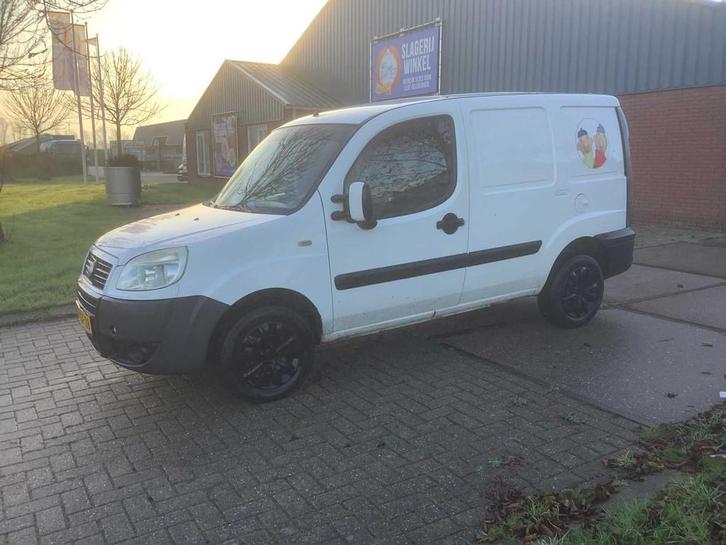 2007 Fiat Doblo Cargo Bedrijfswagen, Auto's, Bestelwagens en Lichte vracht, Bedrijf, Fiat, Overige brandstoffen, Euro 4, Gebruikt