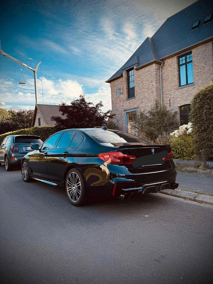 BMW 540i – 2019 – Elegantie, kracht en Duitse verfijning

Ee, Auto's, BMW, Particulier, Ophalen