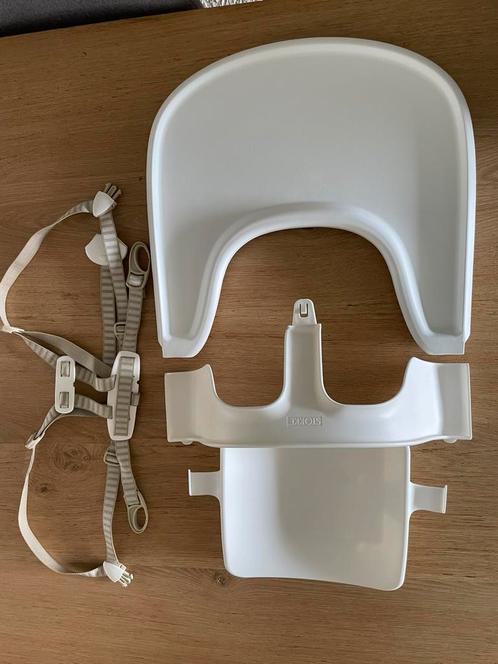 Stokke Tripp Trapp babyset + baby tray wit + harnas, Kinderen en Baby's, Kinderstoelen, Zo goed als nieuw, Ophalen of Verzenden