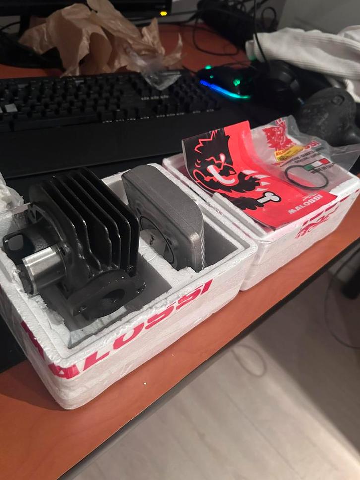 70cc minarelli, Fietsen en Brommers, Brommeronderdelen | Scooters, Nieuw, Cilinder, Ophalen of Verzenden