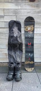 K2 Snowboard (145) + Burton Bindings & Boots + Bag, Enlèvement ou Envoi, Utilisé, Planche