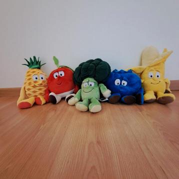 Groenten en fruit knuffels Delhaize.  beschikbaar voor biedingen