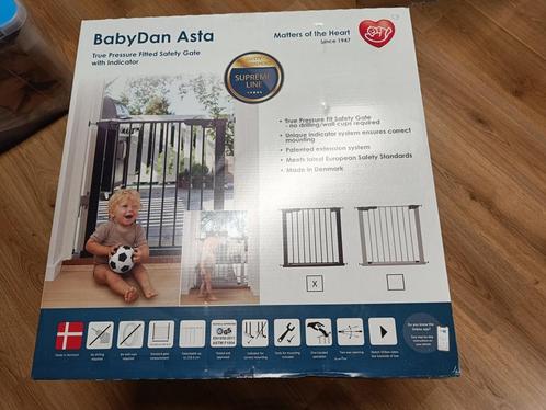 Deurhekje Babydan Asta NIEUW, Kinderen en Baby's, Traphekjes, Nieuw, Klemhekje, Metaal of IJzer, minder dan 100 cm, Ophalen of Verzenden