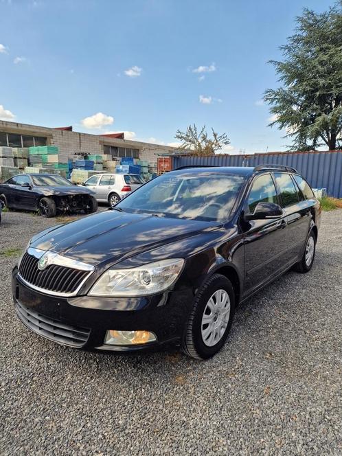 Skoda Octavia SW 1.6 CR TDi Ambiente DPF DSG, Auto's, Skoda, Bedrijf, Te koop, Octavia, ABS, Adaptive Cruise Control, Airbags