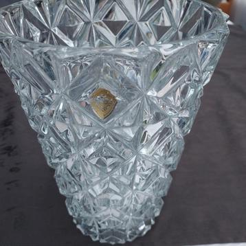 Kristallen Vaas  Hoog 25 op breed 18 beschikbaar voor biedingen