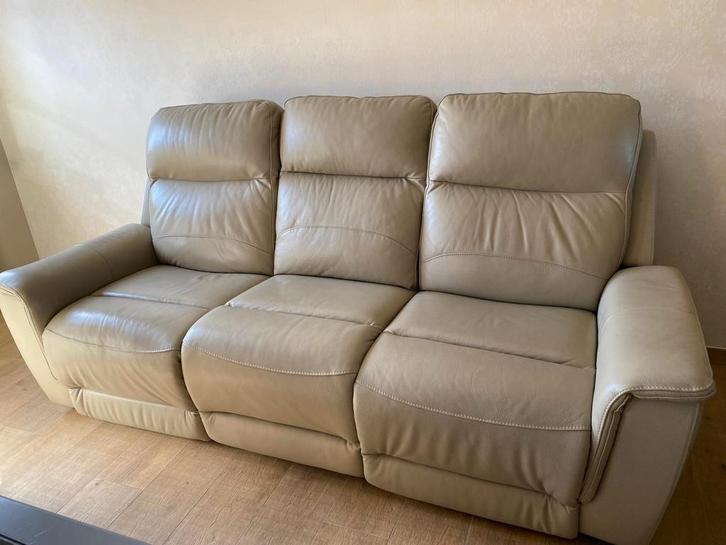 chateau d'ax met relax en gratis salontafel, Huis en Inrichting, Zetels | Zetels, Zo goed als nieuw, Ophalen