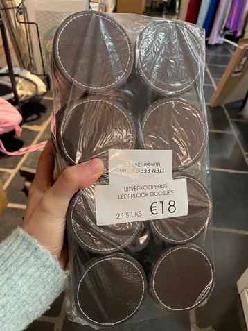 Doosjes beschikbaar voor biedingen