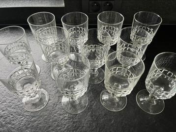 12 vintage wijnglazen klein luminarc BP, Enlèvement, Comme neuf
