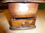 moulin à café ancien  + objets souvenirs, Collections, Enlèvement ou Envoi, Utilisé