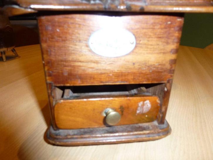 moulin à café ancien  + objets souvenirs, Collections, Marques & Objets publicitaires, Utilisé, Enlèvement ou Envoi