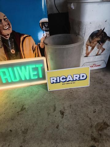 neonbord beschikbaar voor biedingen