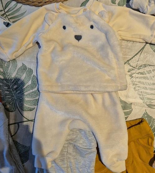 Vêtements bébé 1 mois, Enfants & Bébés, Vêtements de bébé | Packs de vêtements pour bébés, Comme neuf, Taille 56, Enlèvement ou Envoi