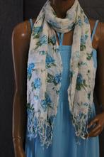 Langwerpige sjaal met blauwe rozen Wit 150 cm x 60 cm, Ophalen of Verzenden, Sjaal, Zo goed als nieuw, Geen merk