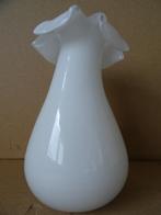 Vaas vintage vaas mondgeblazen vaas 16cm witte vaas vintage, Huis en Inrichting, Woonaccessoires | Vazen, Wit, Ophalen of Verzenden