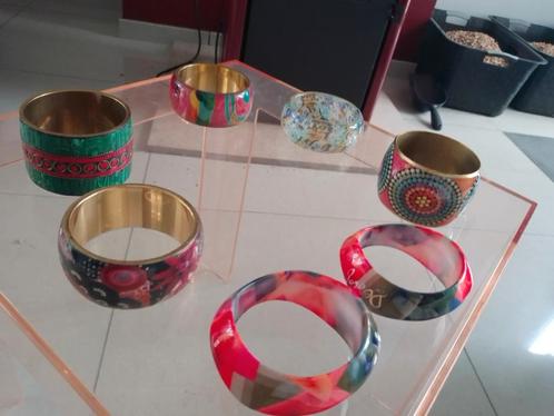 Lot de 7 bracelets DESIGUAL, Bijoux, Sacs & Beauté, Bracelets, Comme neuf, Vert, Enlèvement ou Envoi