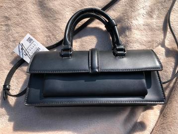 Sac à rabat noir Zara NEUF  disponible aux enchères