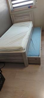 Eenpersoonsbed met uitschuifbare lade voor extra bed., Huis en Inrichting, Slaapkamer | Bedden, Gebruikt, Ophalen