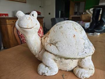 Tortue en fibre de verre a restaurer 26 cm haut sur 35 cm l beschikbaar voor biedingen