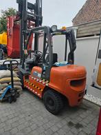 Chariot Clark Nissan 4750kg, Zakelijke goederen, Machines en Bouw | Heftrucks en Intern transport, Meer dan 4000 kg, Ophalen, Diesel