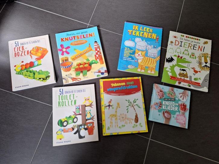 kinderknutselboek/(leren)tekenboek : pakket van 7 (ook apart, Hobby & Loisirs créatifs, Bricolage, Comme neuf, Autres types, Enlèvement