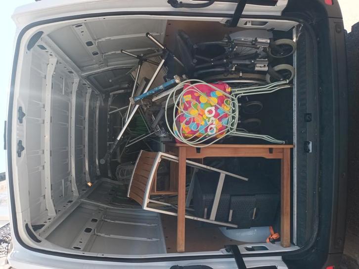 Location Camionnette avec chauffeur, Autos : Divers, Tapis de coffre, Comme neuf, Enlèvement