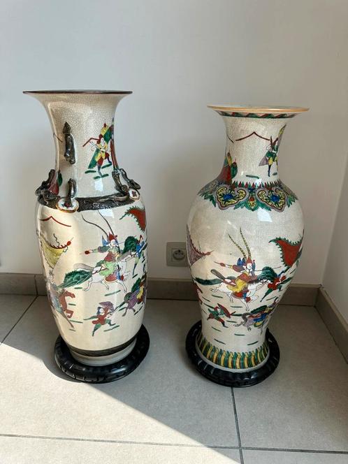 Twee grote decoratieve Chinese vazen – Handbeschilderd, Antiek en Kunst, Antiek | Vazen, Ophalen