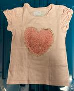 Lichtroze t-shirt met hart, Kinderen en Baby's, Kinderkleding | Maat 122, C&A, Meisje, Gebruikt, Ophalen of Verzenden