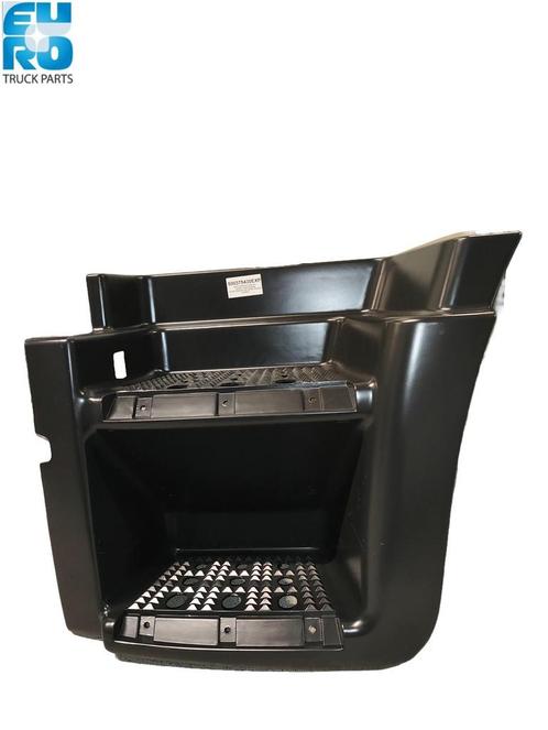 IVECO STRALIS EURO 5-6  INSTAP LINKS ONDERSTE MET RANDEN 500, Auto-onderdelen, Vrachtwagen-onderdelen, Iveco, Carrosserie en Plaatwerk
